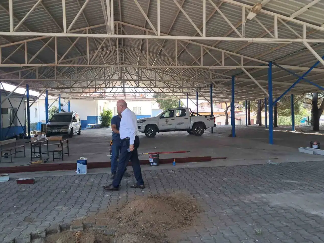 Babadağ'da dört mevsim konfor: Okul bahçeleri yeni çehresine kavuşuyor