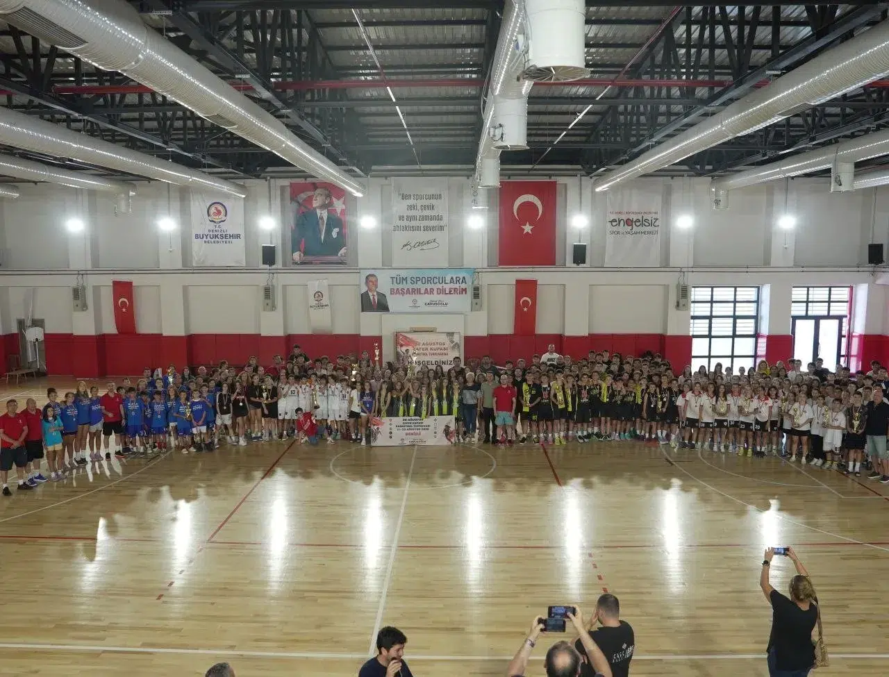 Ege’nin Gelecek Vadeden Basketbolcuları Zafer İçin Denizli’de Kıyasıya Yarıştı