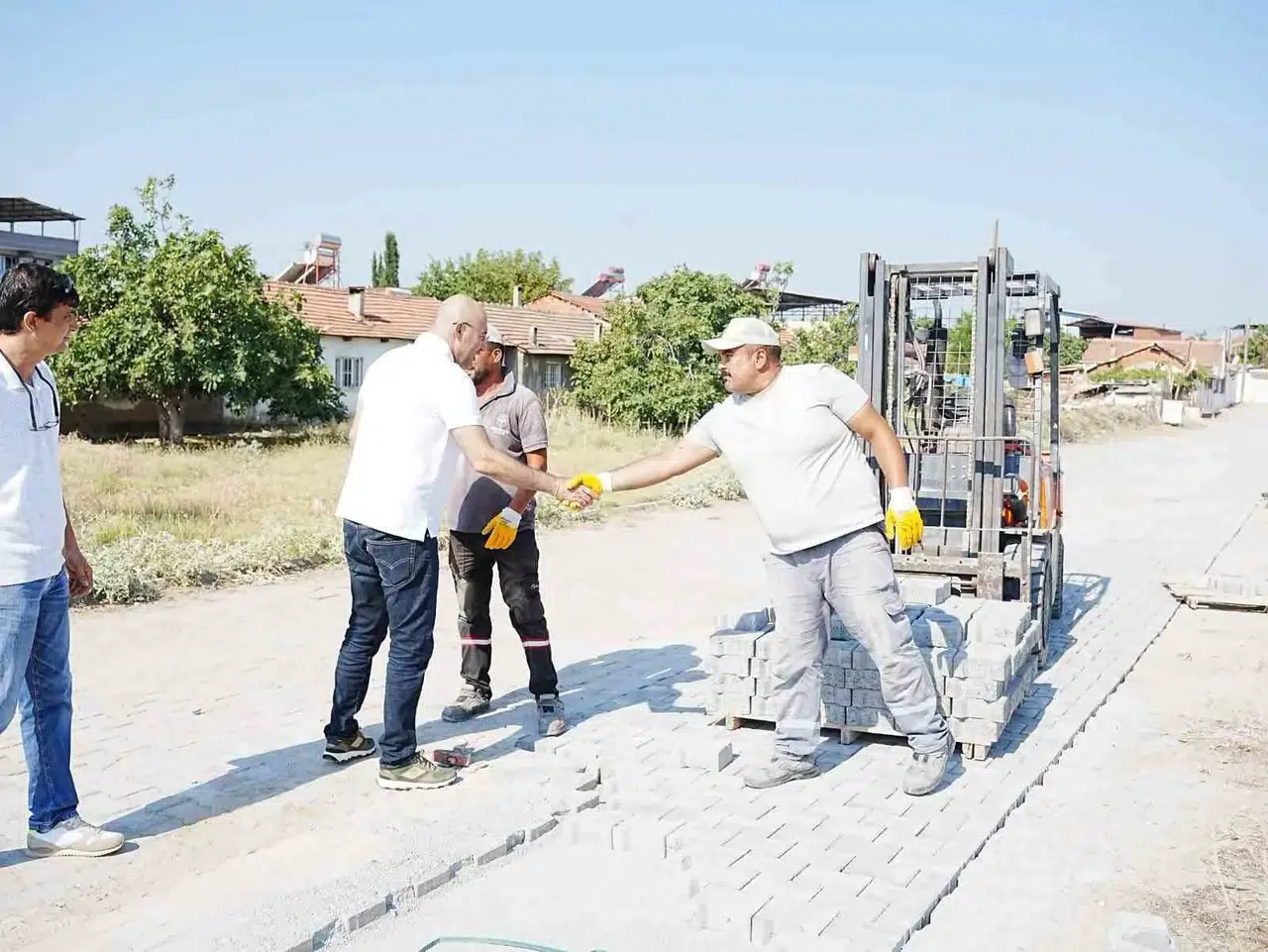 Germencik’te haftaya saha mesaisiyle start: Başkan Zencirci projeleri yerinde inceledi
