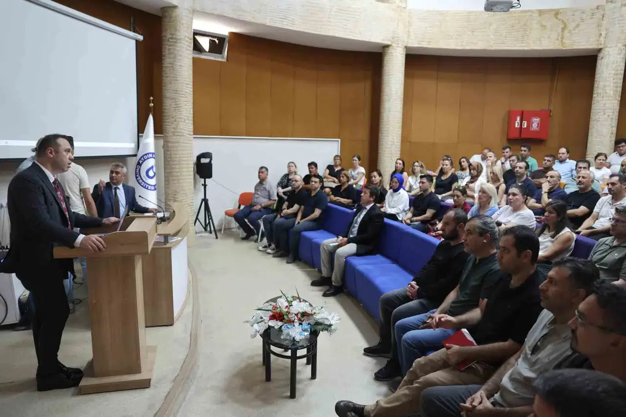 ADÜ'de yabancı öğrenci kayıtları için kritik hazırlık: İdari kadro bilgilendirildi