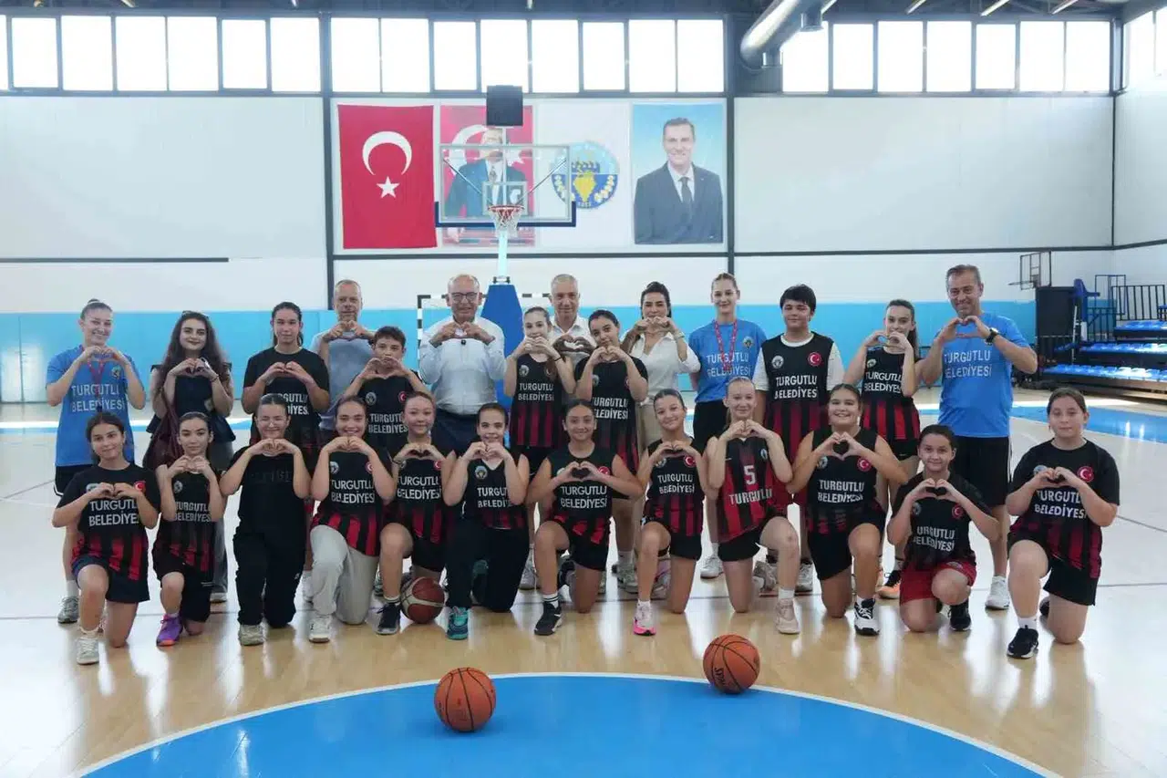 Turgutlu’da kış dönemi mesaisi başlıyor: Üç merkezde onlarca branş