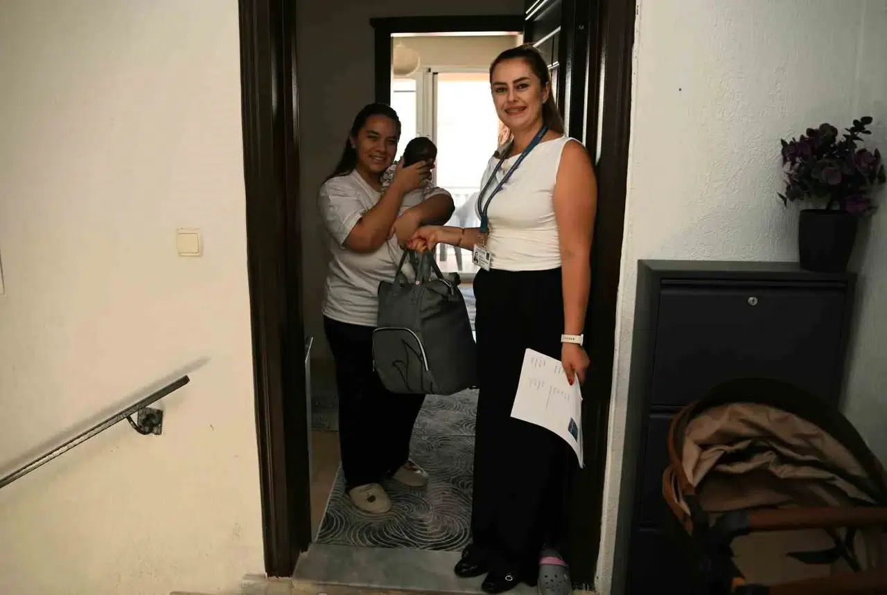 Kuşadası’nda Yeni Doğanlara Sıcak Karşılama: 8 Ayda 115 Aile Sevince Ortak Edildi
