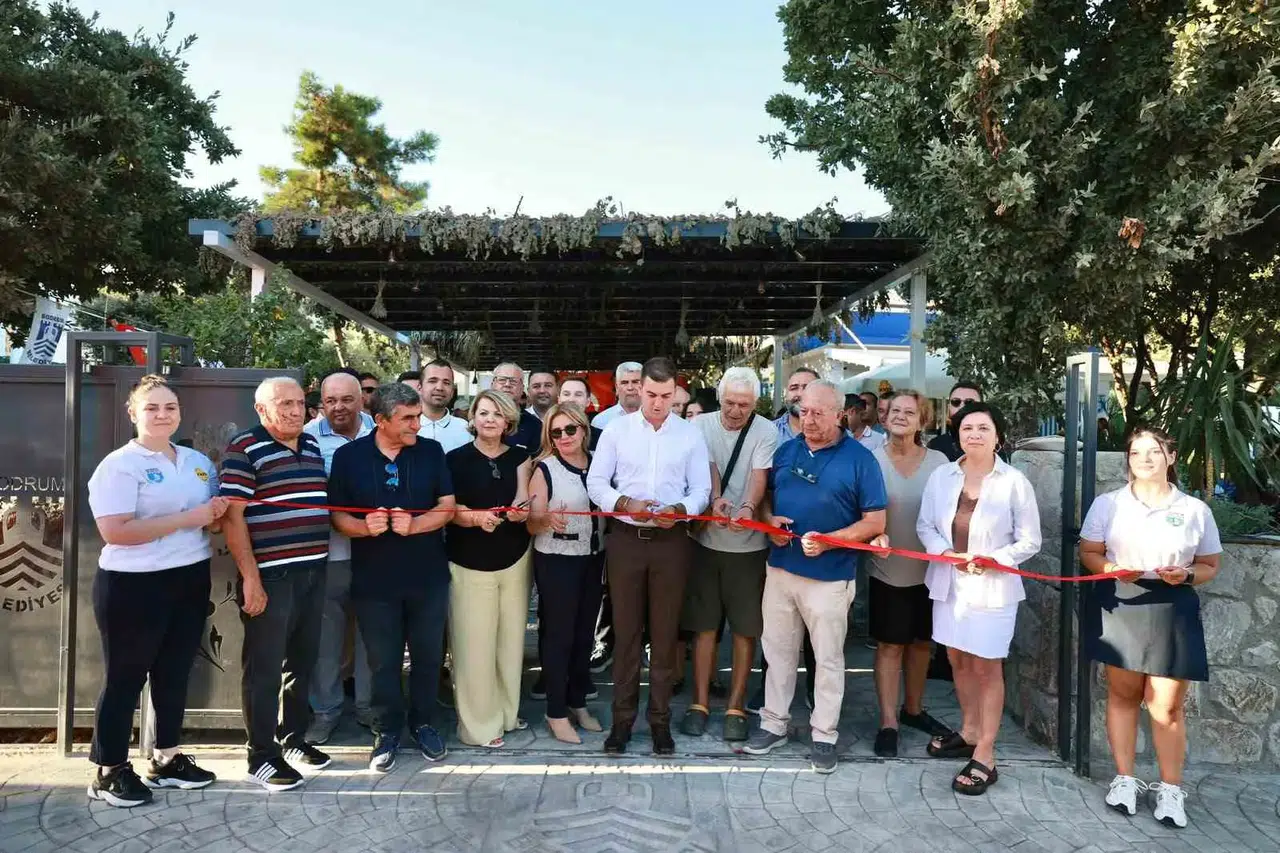 Bodrum'da emeklilerin yeni buluşma noktası kapılarını açtı