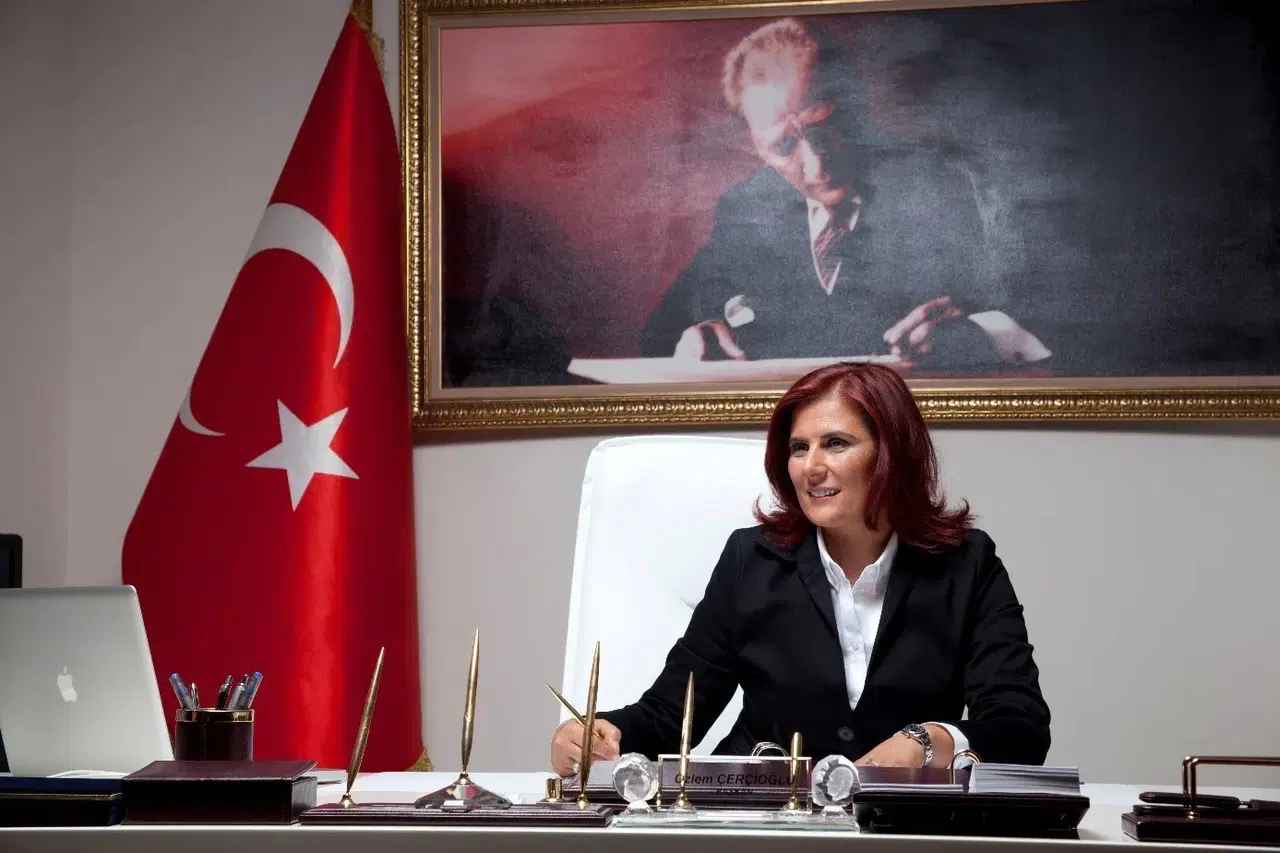 Gençlerin siyaset karnesinde Özlem Çerçioğlu zirveyi zorladı