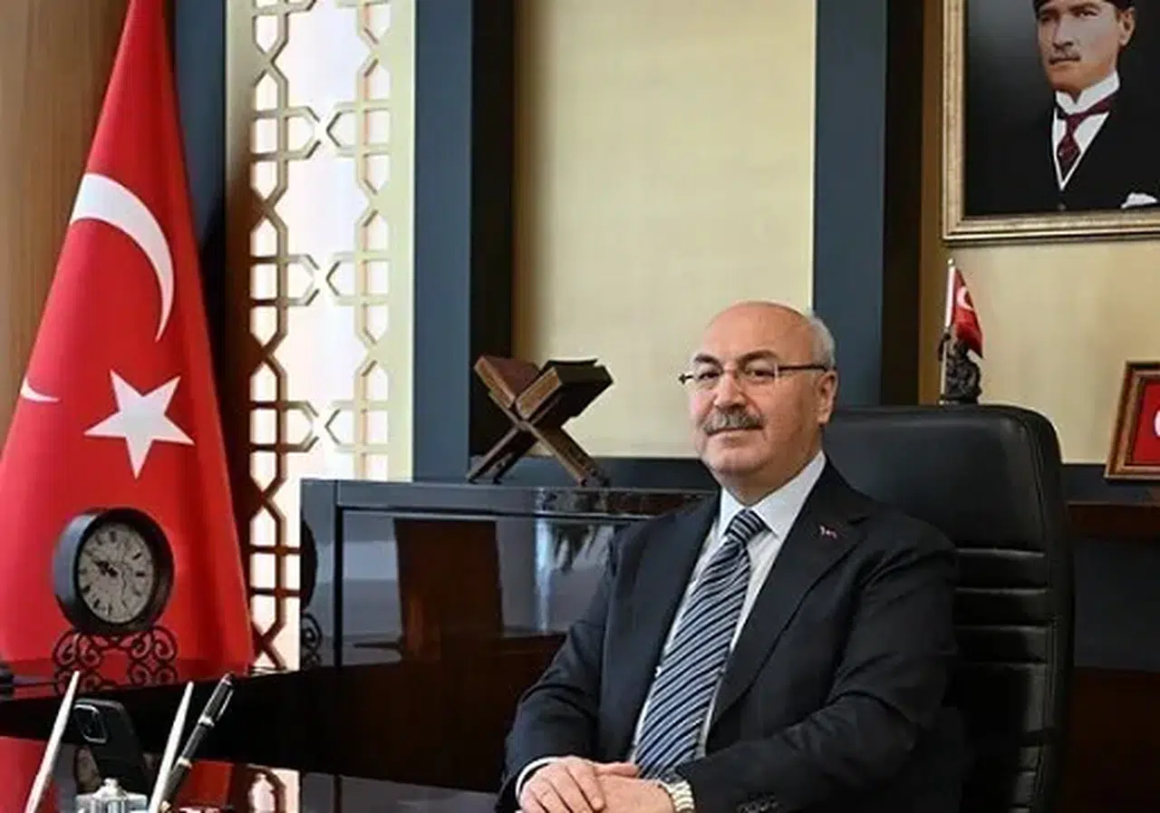 Denizli Valisi Köşger’den 30 Ağustos Mesajı: “İstiklal Ateşi, Türkiye Yüzyılı Vizyonuyla Sönmeyecek”