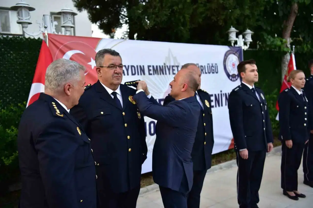 Aydın’da Emniyet Teşkilatında Rütbe Sevinci: Vali Varol’dan Terfi Eden Personele Başarı Mesajı