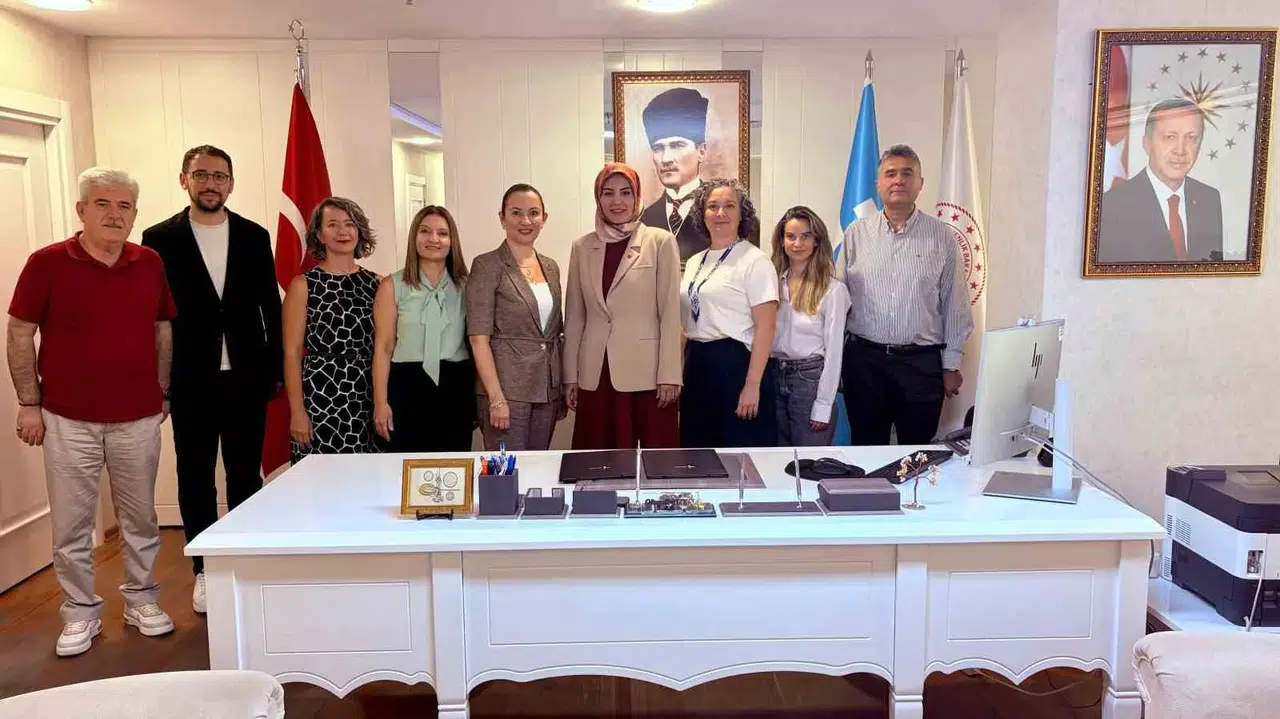 Manisa'da Eczacılıkta İstihdam Köprüsü: 20 Kişilik Yeni Dönem Başlıyor