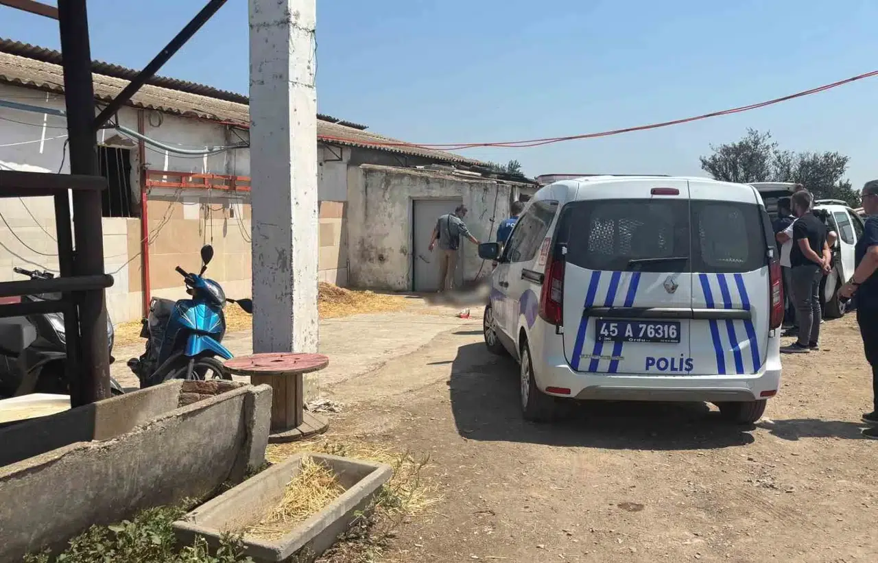 Manisa'da hüzünlü veda: Yalnız yaşayan hayvan bakıcısı bahçede cansız bulundu