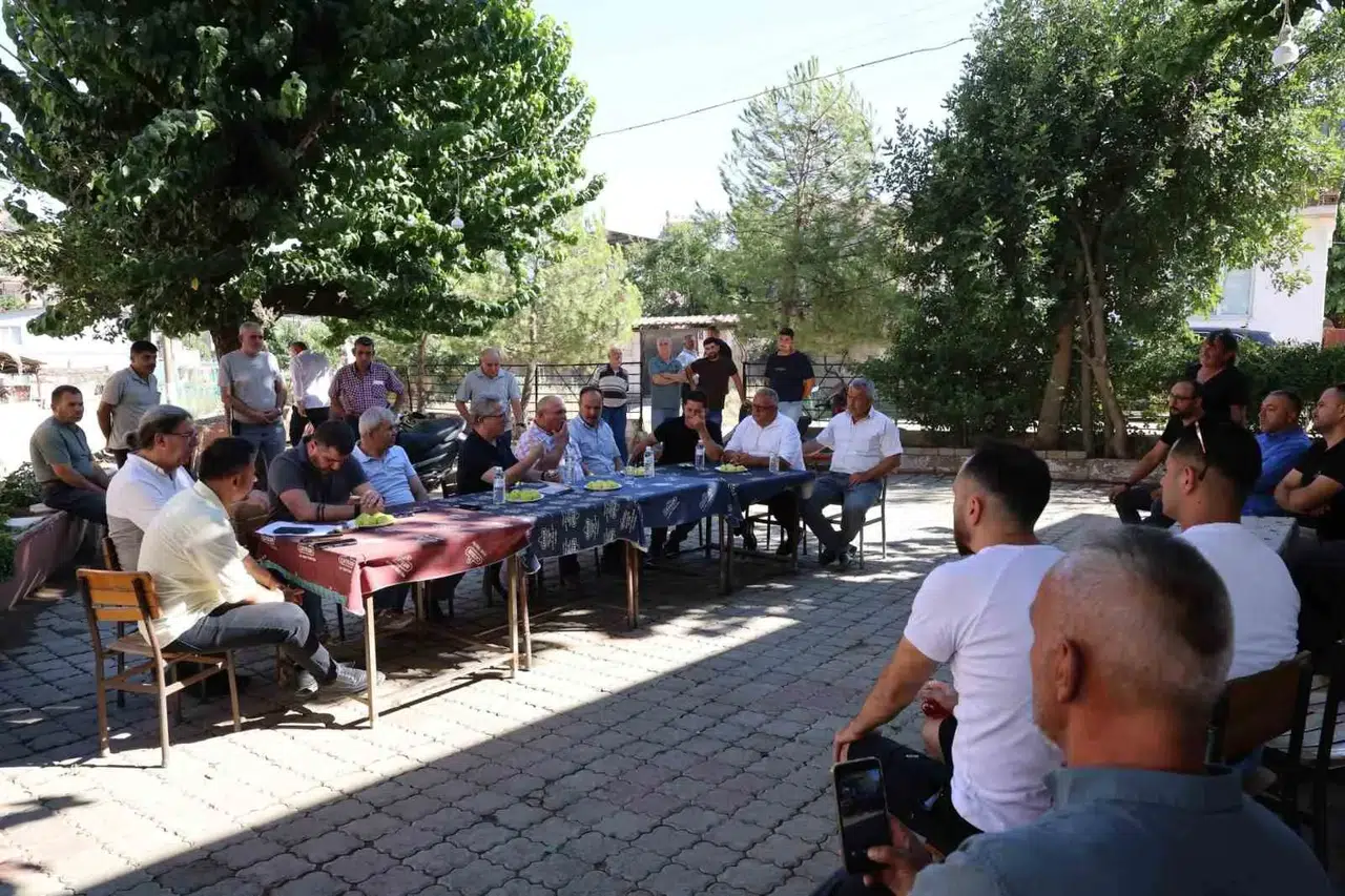 Nazilli’de kapı kapı dolaşıyor: Başkan Tetik’in mesaisi 13 bini aştı
