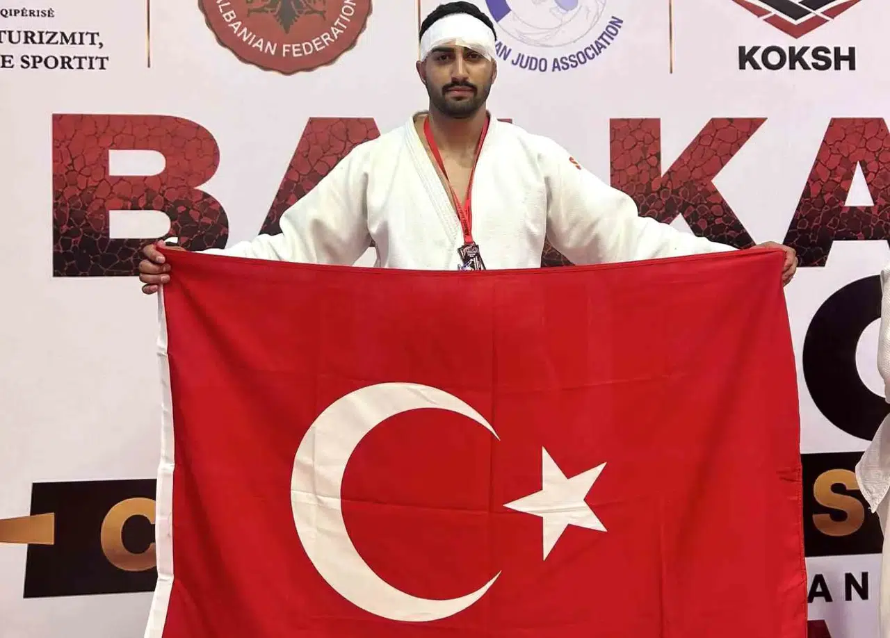 Mindere acı içinde çıktı, Balkan üçüncülüğüyle döndü: Enes Pınar'ın büyük fedakarlığı