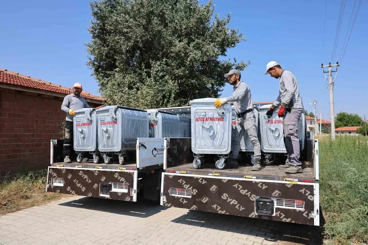 Çivril’de Temizlik Seferberliği: Kıralan Mahallesi’ne 285 Yeni Konteyner
