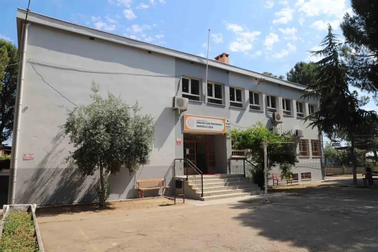 Manisa’da Okullar İçin Dev İstihdam Hamlesi: 1.594 Kişi Göreve Başlıyor