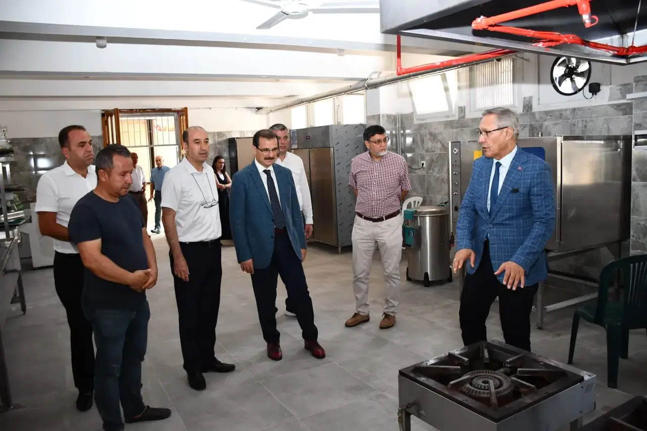 Salihli'de Eğitim Seferberliği: Kaymakam Güldoğan'dan Okullara Sürpriz Ziyaret