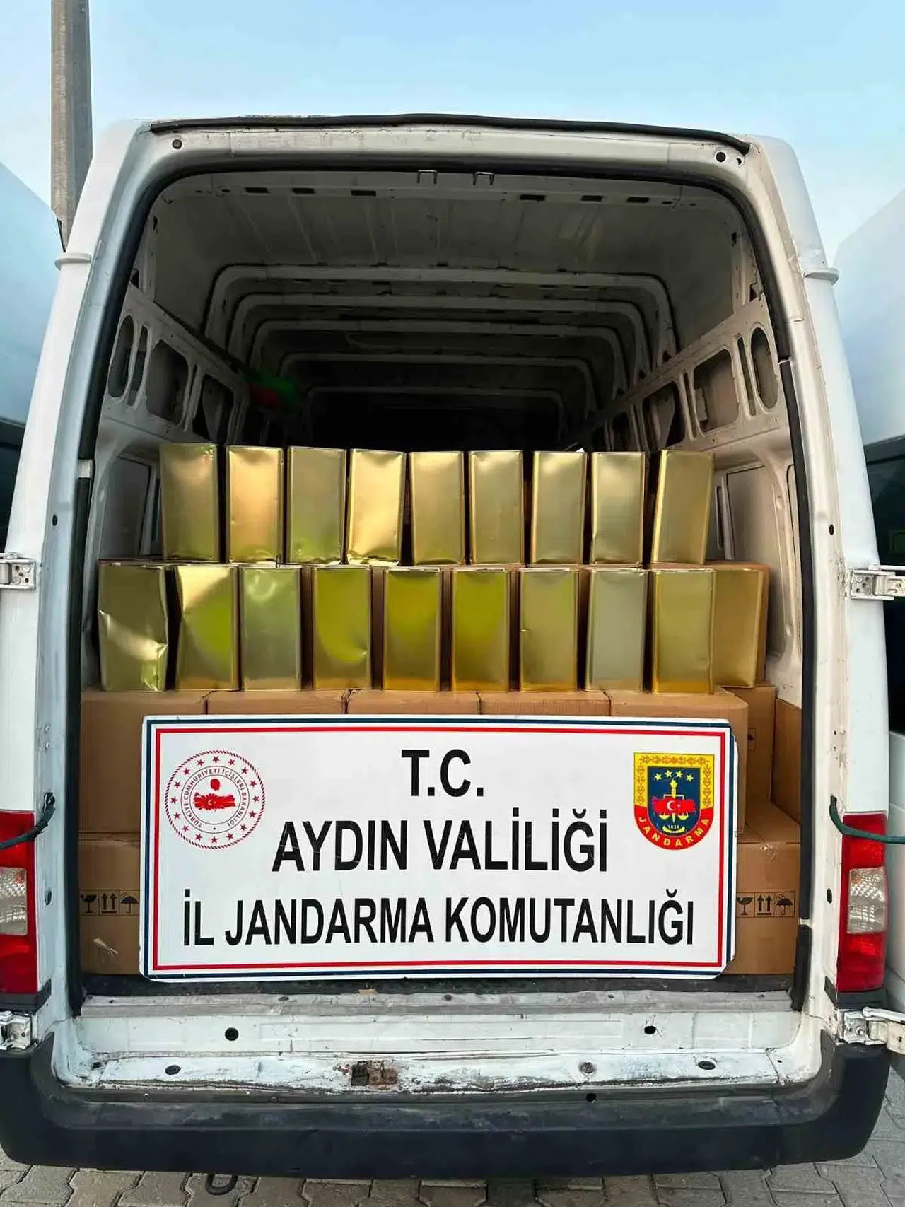 Aydın'da gıda operasyonu: Binlerce litre sahte yağ ele geçirildi