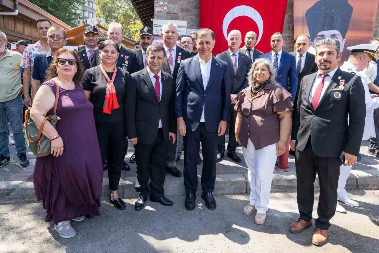 İzmir’de Şeref Günü Buluşması: Başkan Tugay’dan Şehit Ailelerine Vefa Mesajı