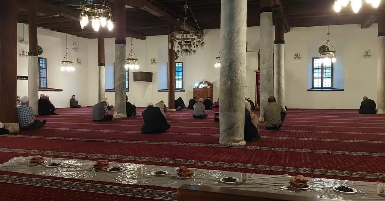 Şuhut'ta Manevi Birlik: Ulu Camii'nde Haftalık Sabah Namazı Buluşması