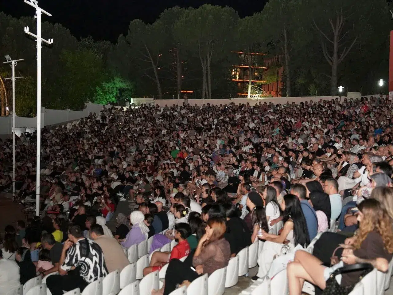 Denizli’de nostalji rüzgarı: Yeşilçam ve günümüz komedisi aynı sahnede buluşuyor