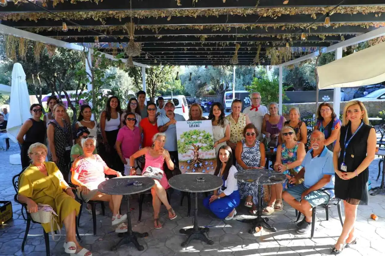 Emekliler İçin Çifte Atölye: Bodrum’da Hem Telefon Hem Gönül Eğitimi