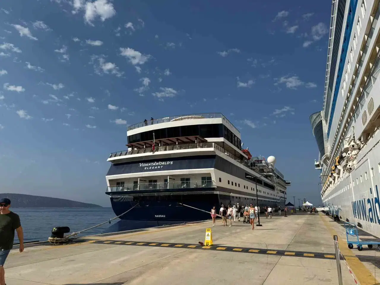 Bodrum limanında kruvaziyer hareketliliği: Dev gemiler rotayı Ege’ye çevirdi