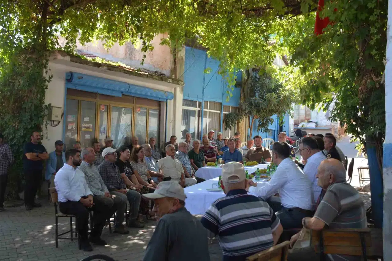 Salihli’de Sahadan Yönetim: Kaymakam Güldoğan Kırsal Mahallelerde Nabız Tuttu