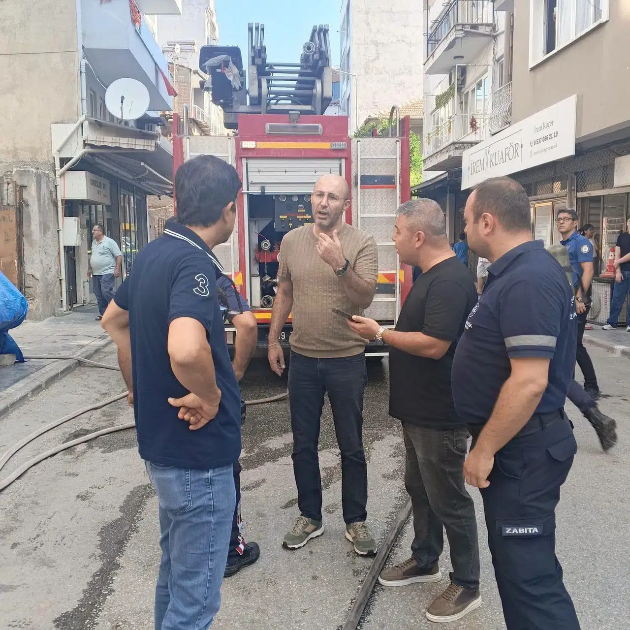 Germencik'te mobilya mağazasını küle çeviren yangın: Başkan Zencirci olay yerinde