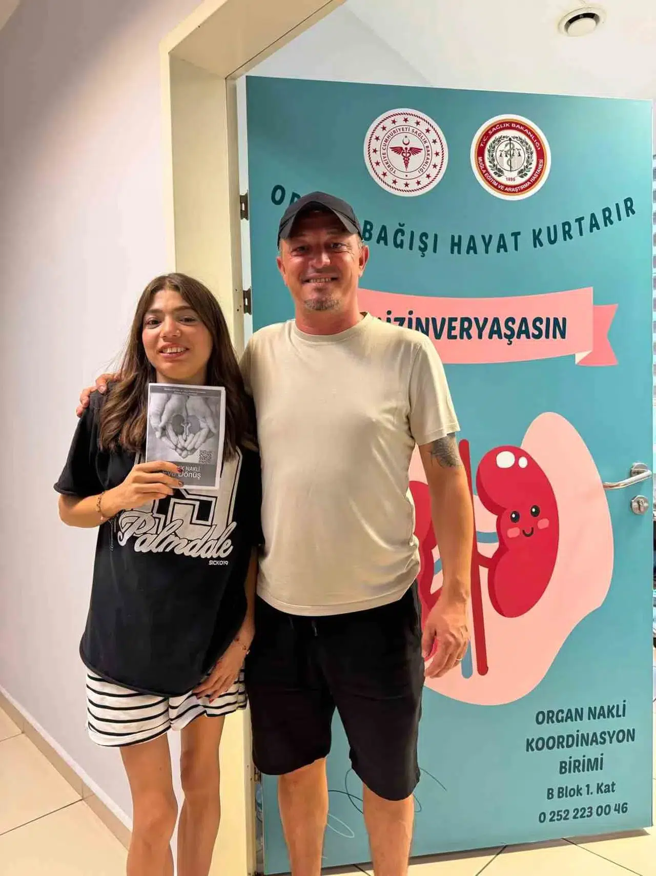 13 yaşından beri beklediği o telefon hayatını değiştirdi: Selenay artık özgür