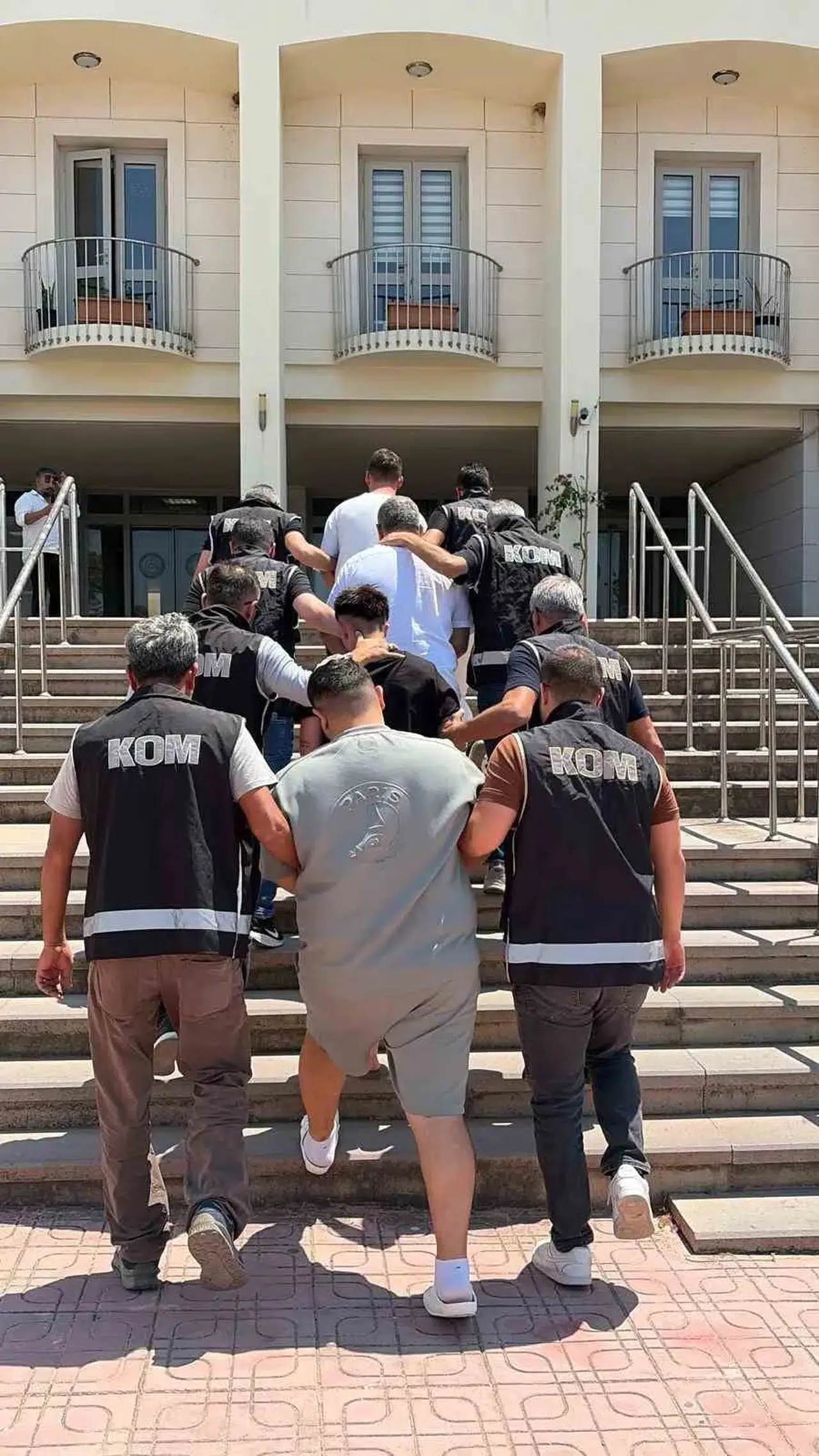 Bodrum’da suç örgütüne şafak operasyonu: Otel odasında yakalandılar