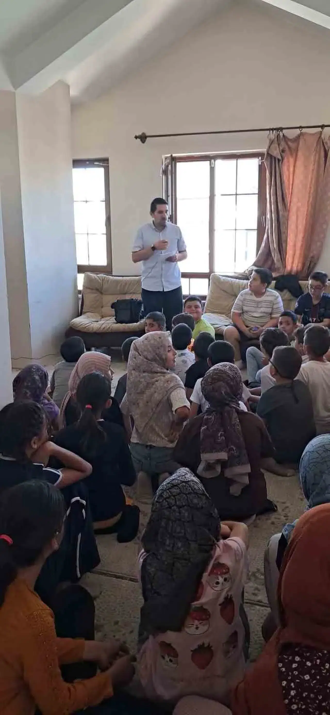 Ekran başında geçen saatler tehlikeye dönüşmesin: Müftülükten gençlere dijital rehberlik
