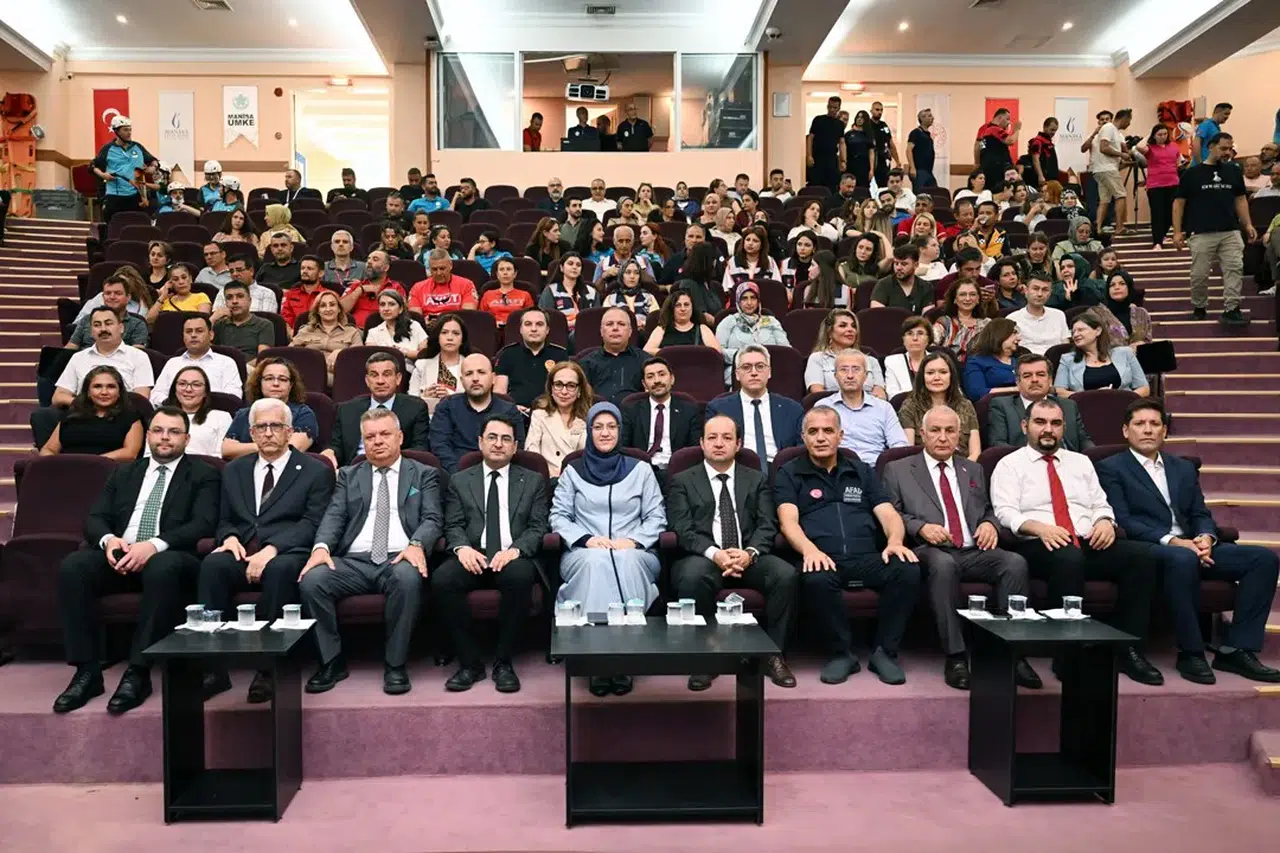 Afetlerde hayat kurtaran iş birliği: Akademiden sahaya medikal kurtarma seferberliği