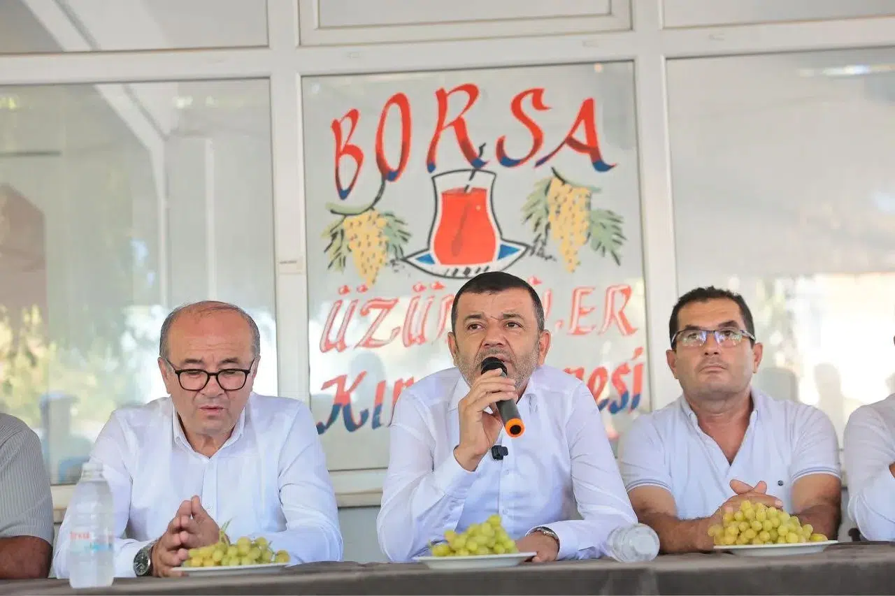 Buldan’da Üzüm Üreticisinin Yüzü Gülecek: Başkan Çavuşoğlu’ndan Taban Fiyat ve Destek Müjdesi