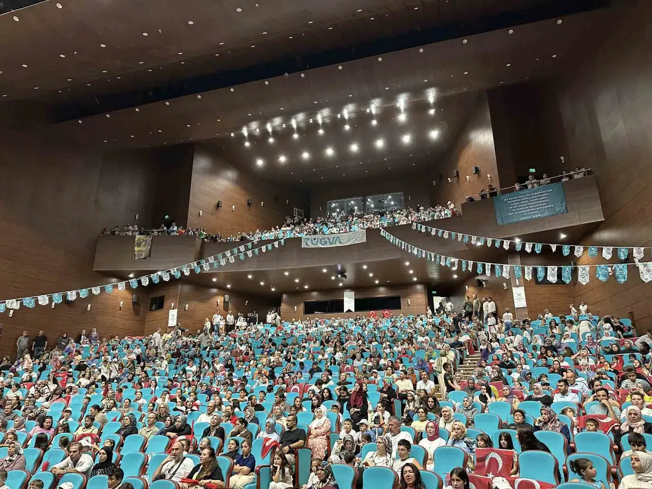 Uşak’ta yaz okulu coşkusu: Gençler Türkiye Yüzyılı için kenetlendi