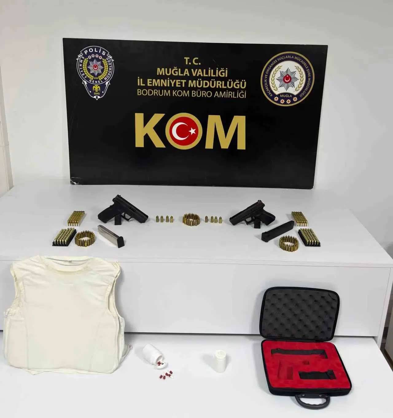 Bodrum'da suç örgütü skandalı: Eğlence mekanında firari liderin doğum günü kutlaması pahalıya patladı