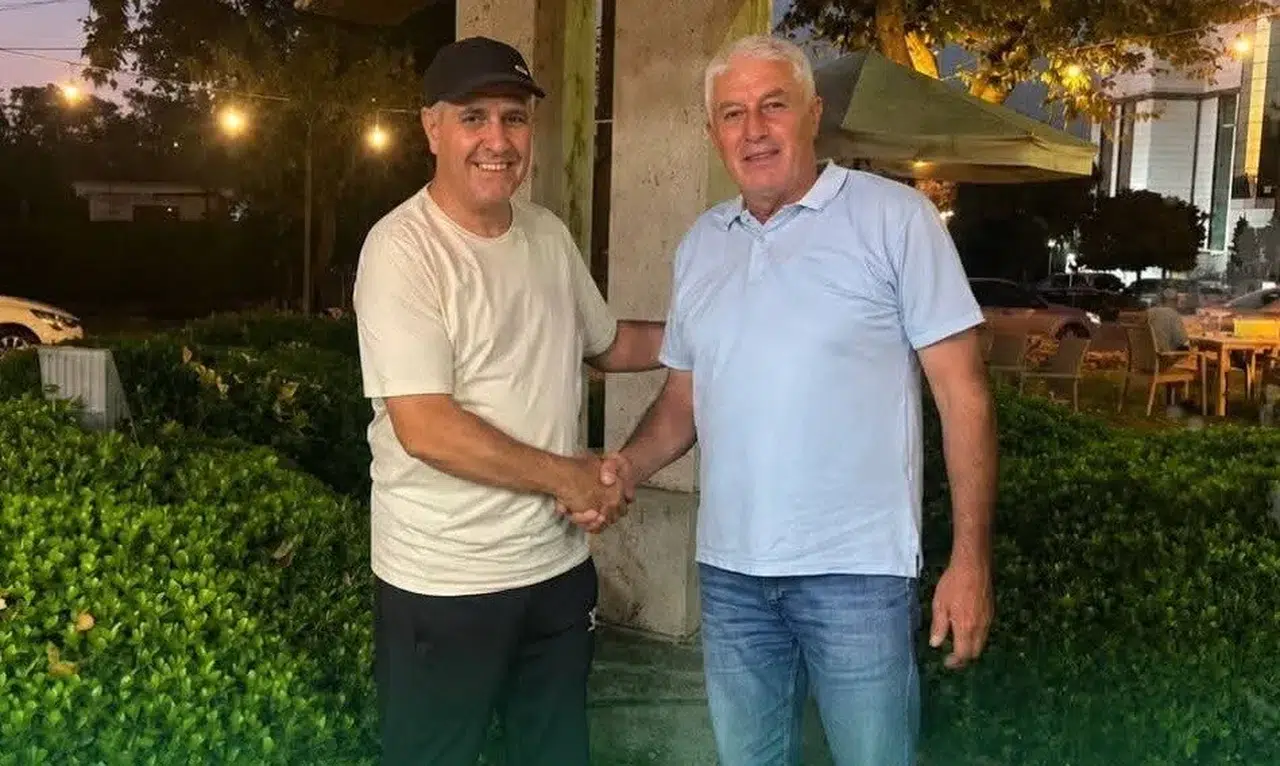 Köprübaşı Belediyespor’da yeni sayfa: Zeki Erguvan imzayı attı