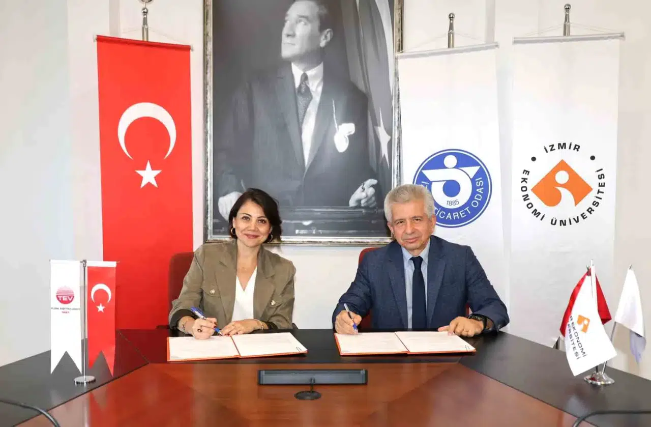 Geleceğin yetkinlikleri için İzmir’de imzalar atıldı