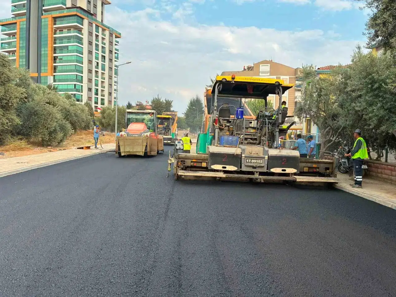 Aydın’ın dört bir yanında hummalı çalışma: Ulaşım ağı baştan aşağı yenileniyor