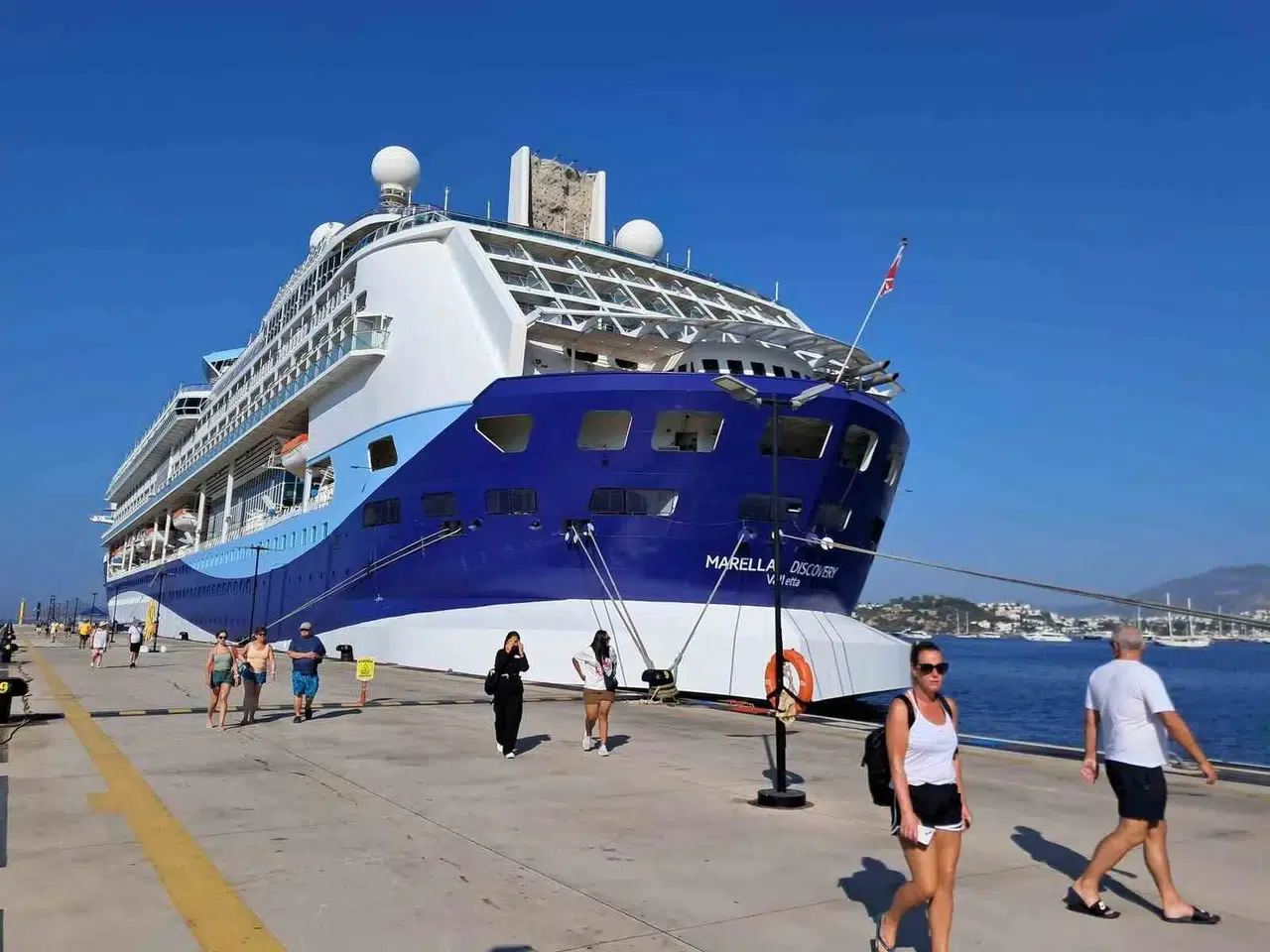 Ege’nin İncisi Bodrum’a Malta Bayraklı Dev Yolcu Gemisi Demir Attı: 2 Bin 540 Kişilik Misafir Kafilesi