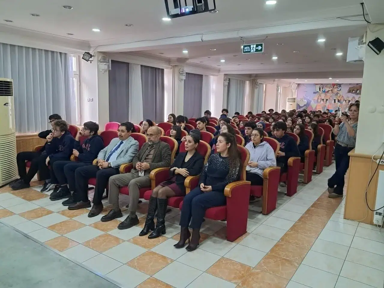 Aydınlı genç beyinler bilim dünyasına kapı araladı: Gelecek ve gelenek aynı sahnede