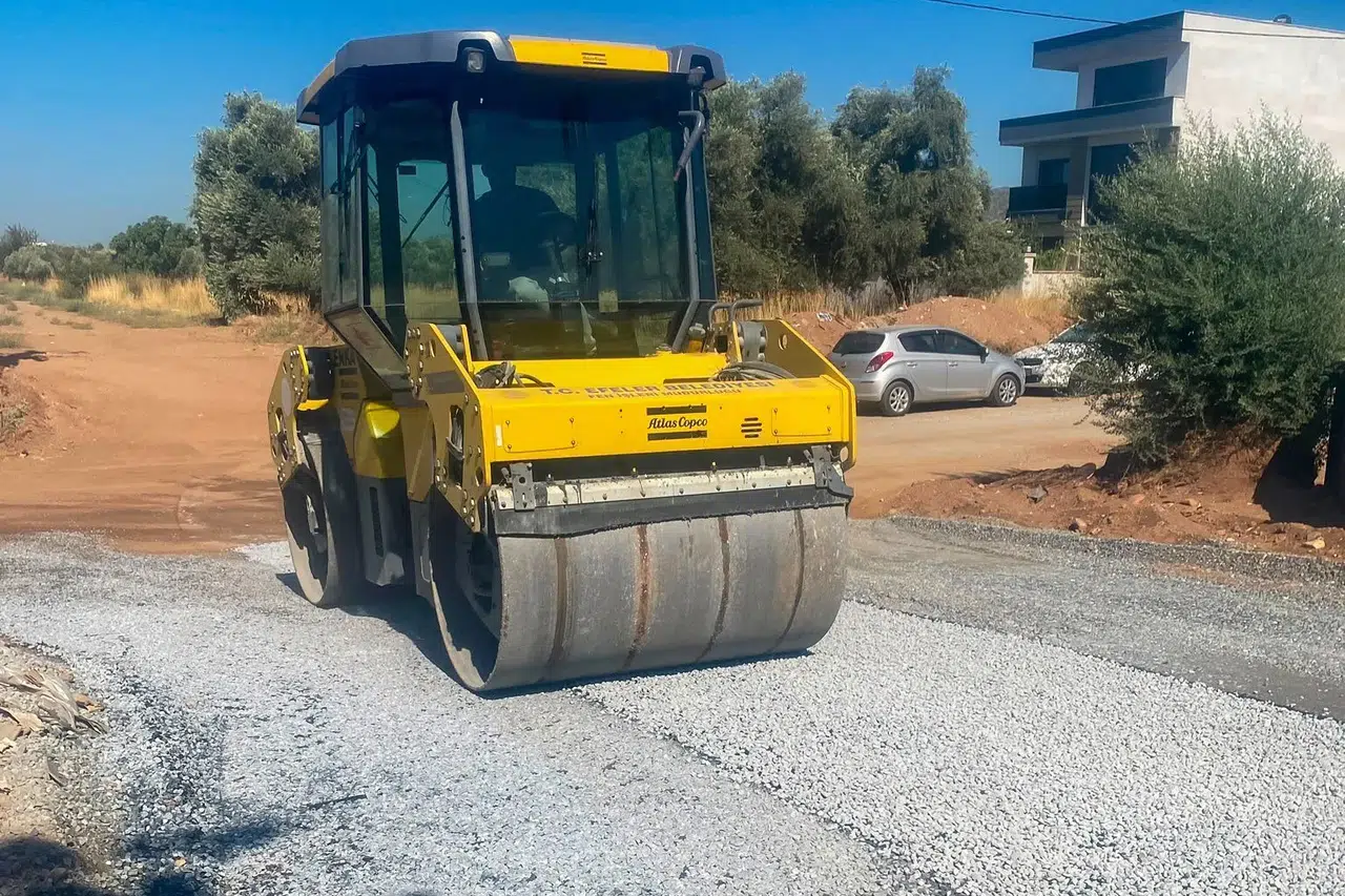Efeler'in yolları yenileniyor: Başkan Yetişkin'den ulaşımda konfor hamlesi
