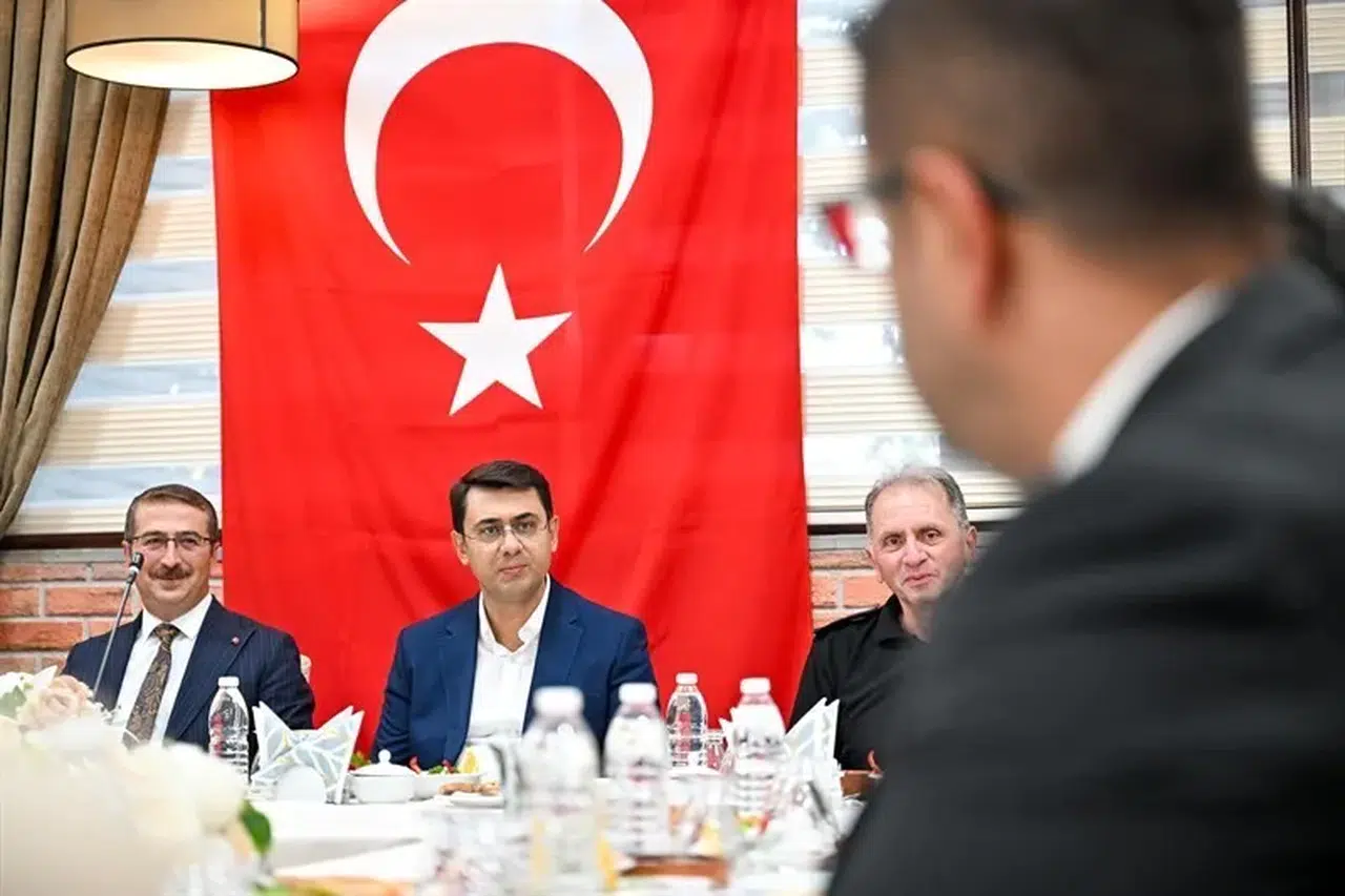 Uşak’ta Emniyet Teşkilatında Anlamlı Tören: Terfi ve Veda Bir Arada
