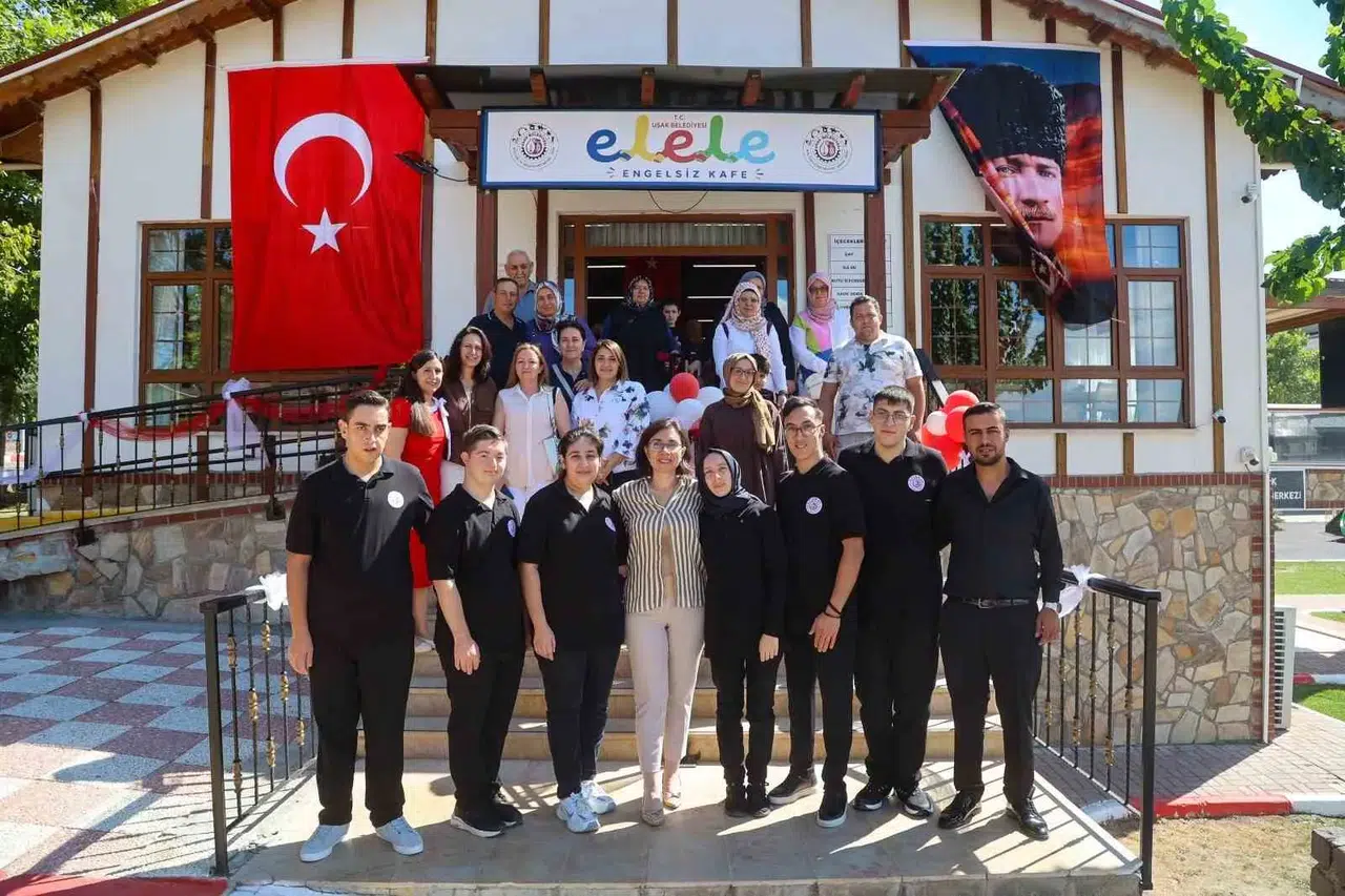 Uşak'ta Bir İlk: El Ele Kafe ile Engeller Ortadan Kalkıyor
