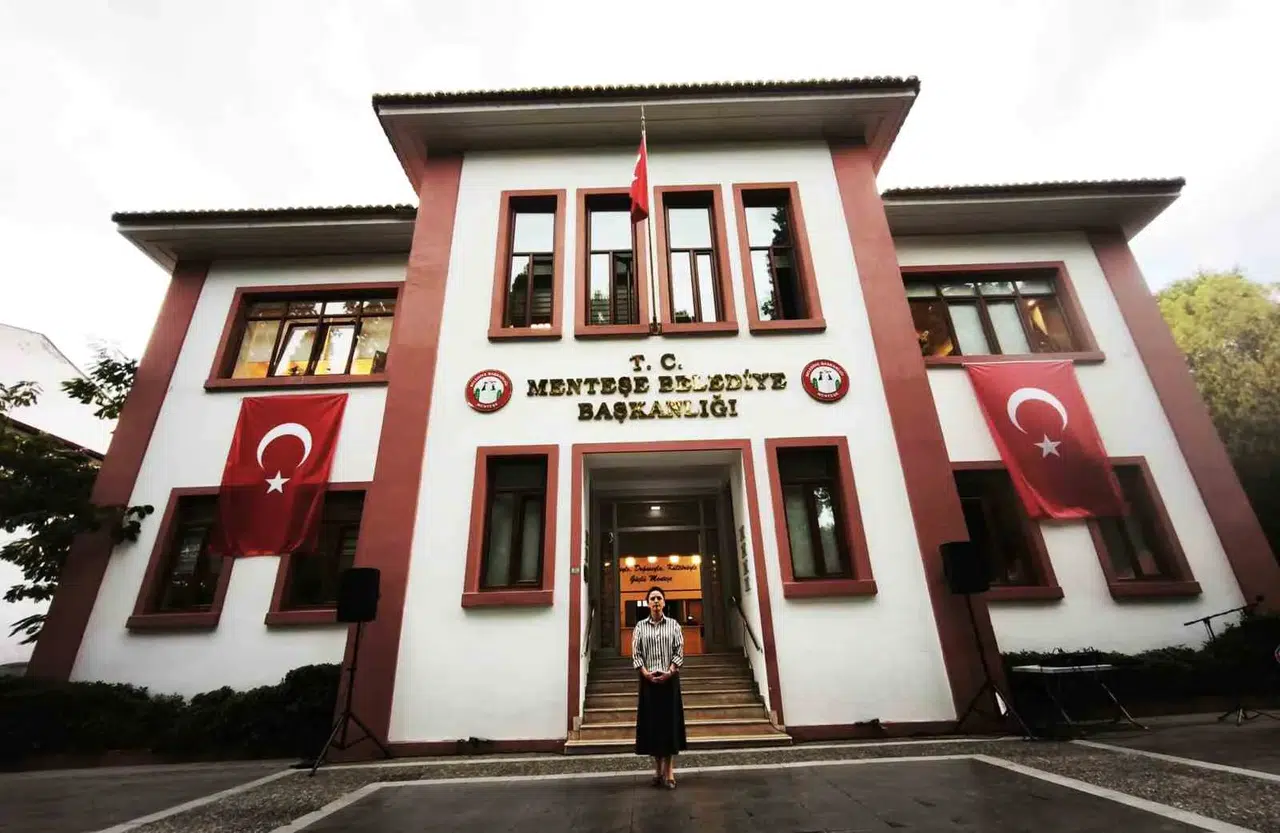 Menteşe’de şok gelişme: 100 yıllık belediye binası için vakıf kararı