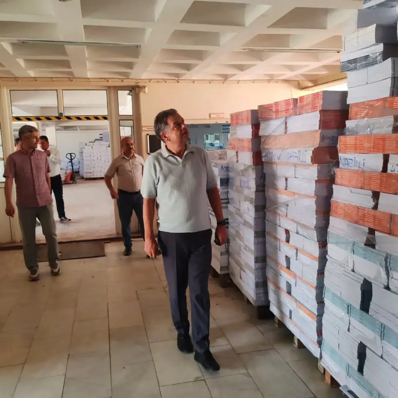 Nazilli'de ders zili öncesi hummalı hazırlık: Kitaplar için tam kadro denetim