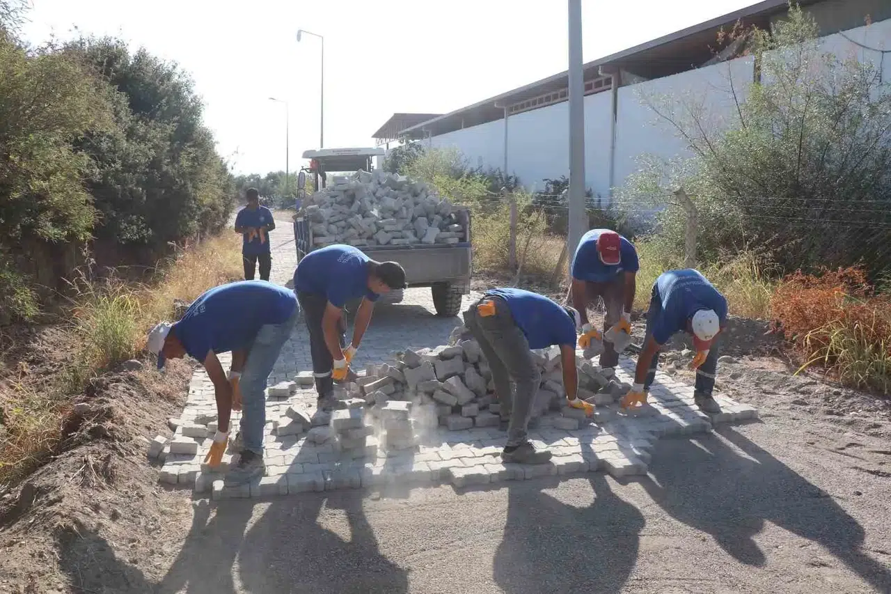 Bozdoğan’da Sanayi Sitesine Konforlu Ulaşım: Kilitli Parke Taşı Döşeme İşi Tamamlandı