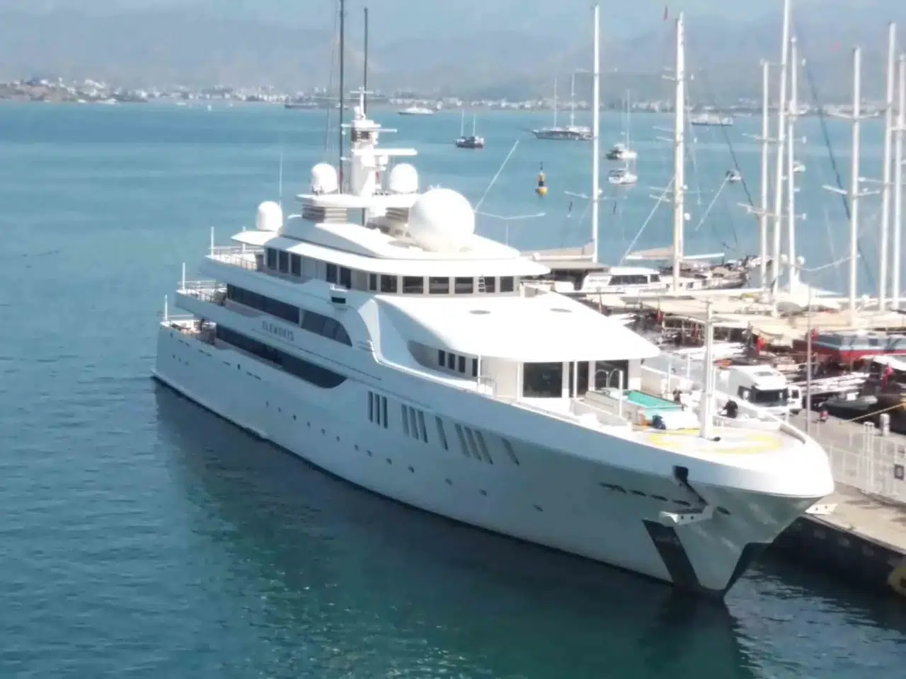 Ege’nin Gözdesi 125 Milyon Dolarlık Dev Yat, Fethiye’de 100 Tonluk Yakıt İkmaliyle Gündemde