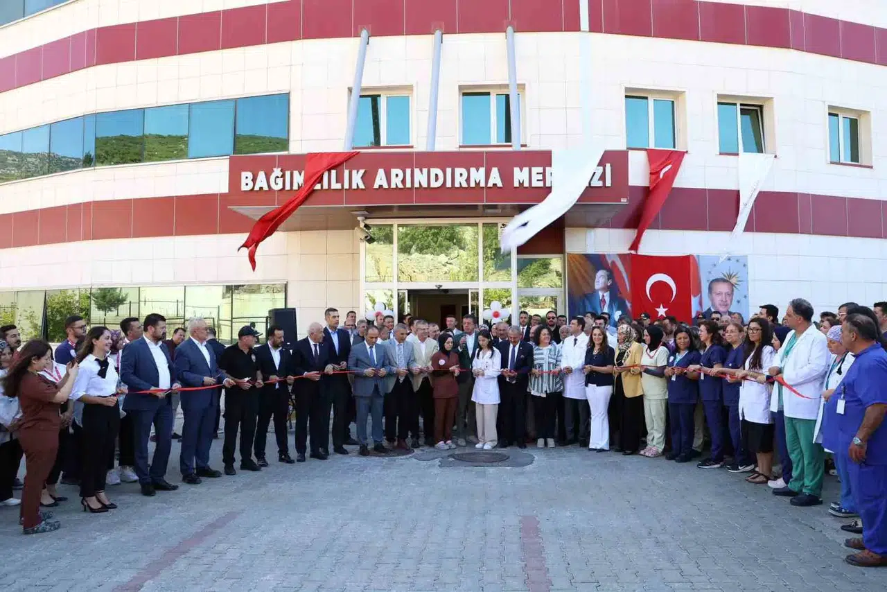 Tavas’ta sağlıkta dev yatırım hamlesi: İki yeni merkez kapılarını açtı