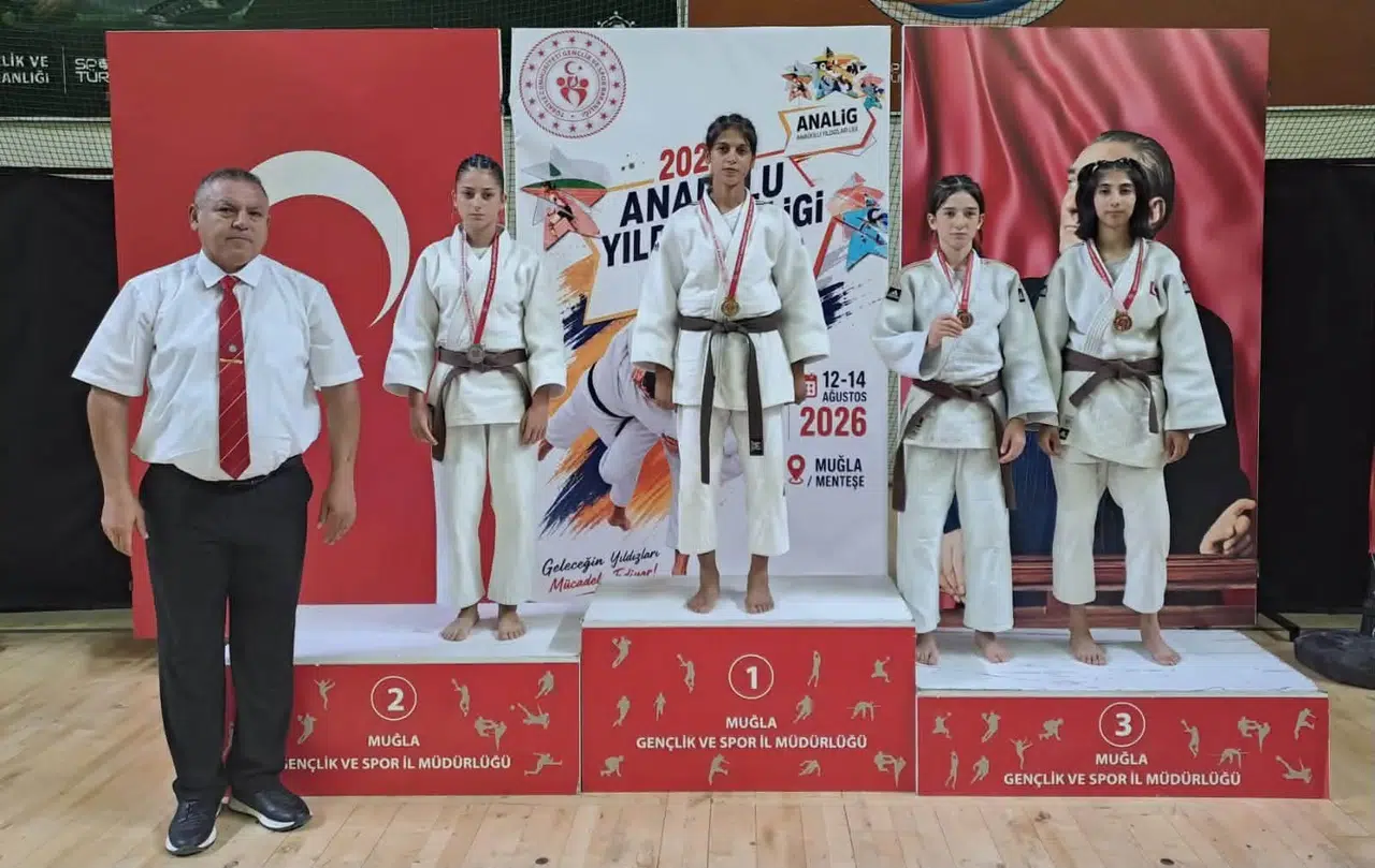 Manisa'nın genç judo yetenekleri Muğla'da fırtına gibi esti