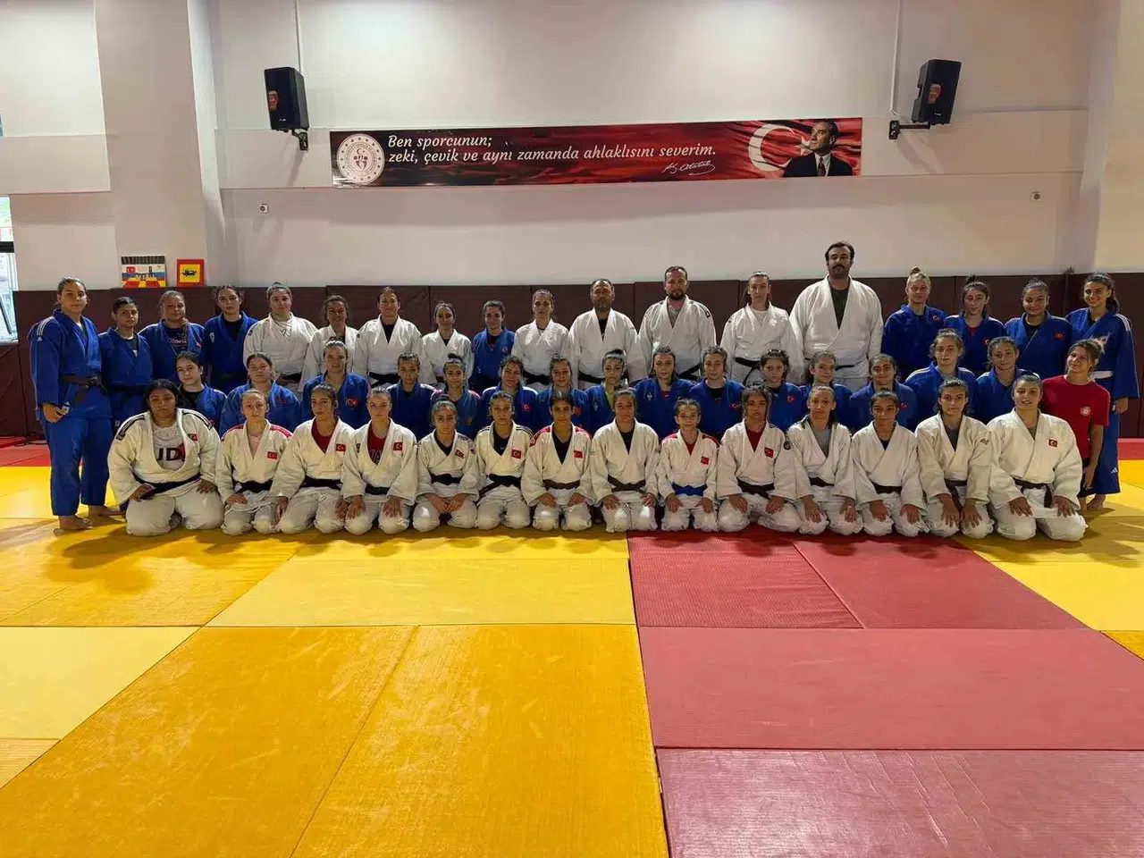 Salihli’de milli judo kampı: Yıldız Kadınlar Balkan Şampiyonası’na hazırlanıyor