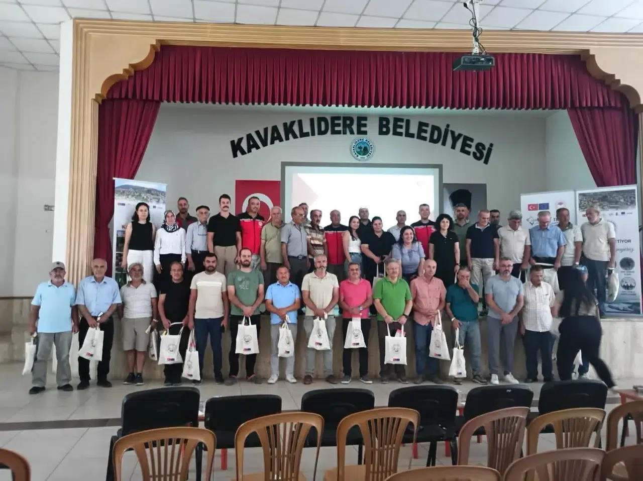 Kavaklıdere’de Ceviz Üreticilerine Verimlilik İçin Kapsamlı Eğitim
