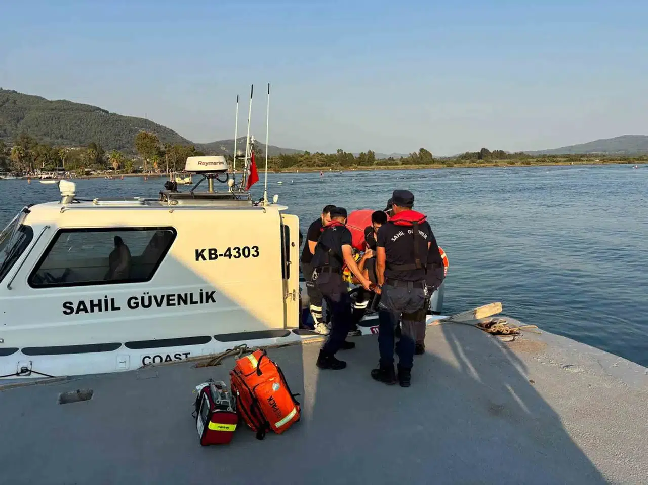 Sedir Adası’nda kaza: Kayalıklardan düşen kişi için zamanla yarışıldı