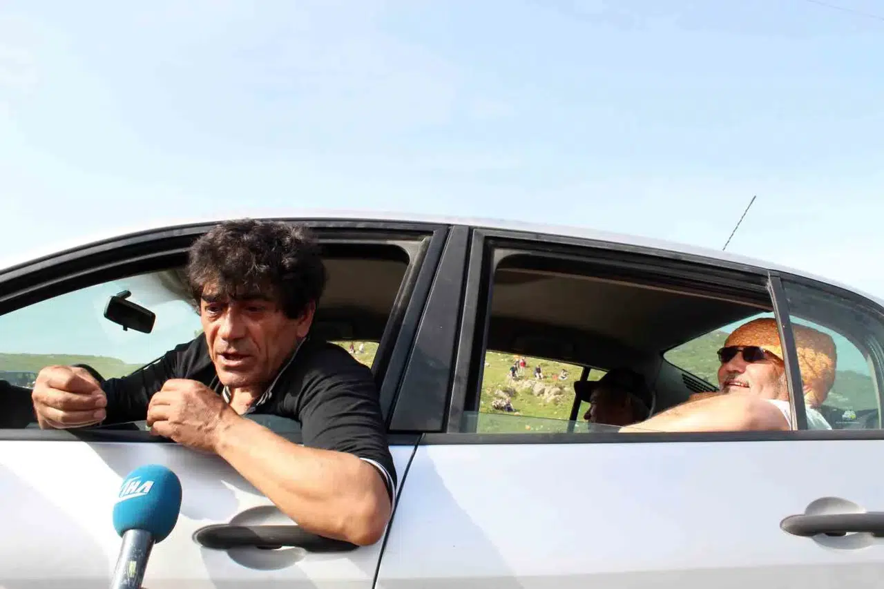 Alkollü araç kullanmamak için çekici çağırmıştı: Fenomen olan görüntüsü başına dert açtı